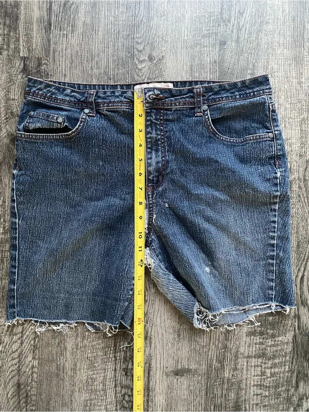 Levi's 1972 Flare Stretch Cutoff Denim Jean Shorts Women Sz 16 Distressed Rinse